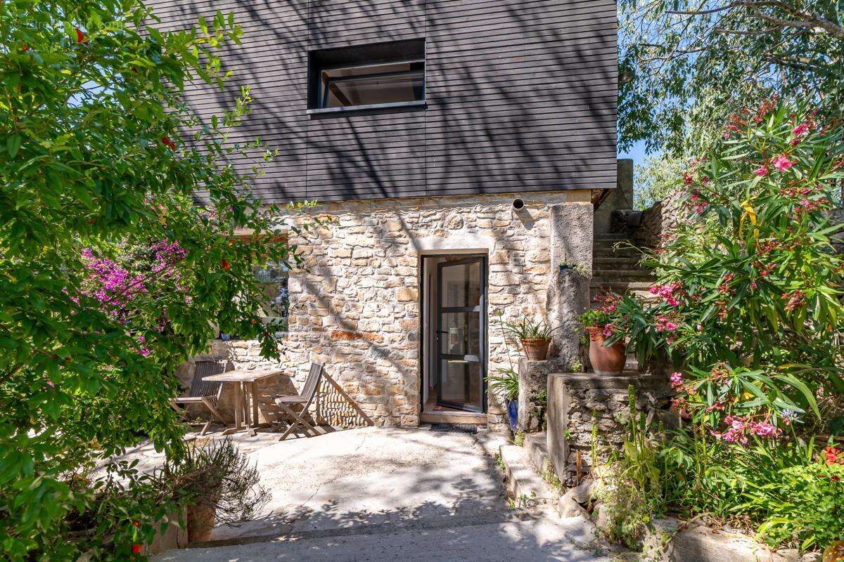 Maison 130 m² à Nimes  - photo 2