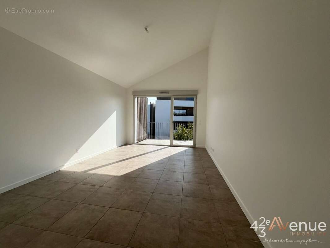 Appartement à ANDREZIEUX-BOUTHEON