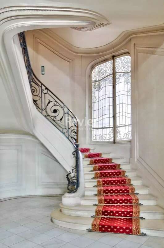 Appartement à PARIS-7E