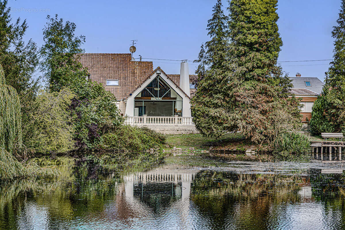 Maison à BRAY-SUR-SOMME