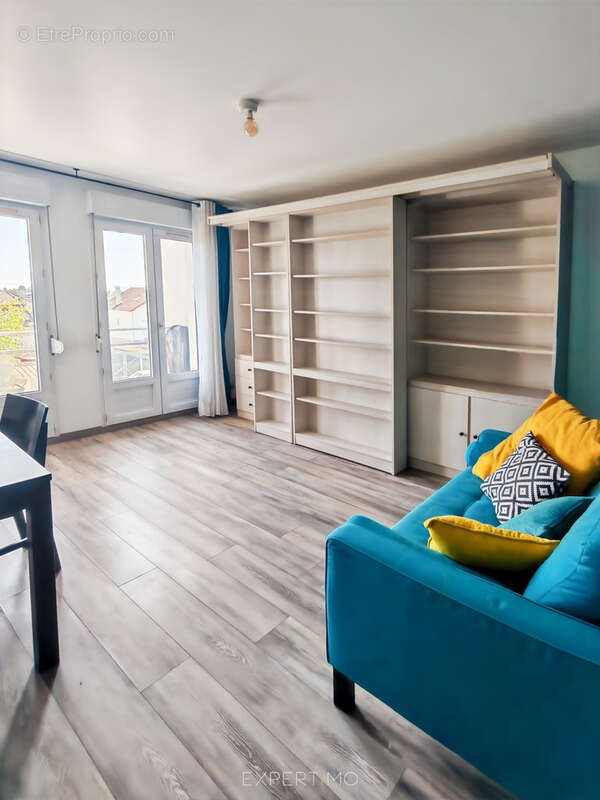 Appartement à PONTAULT-COMBAULT