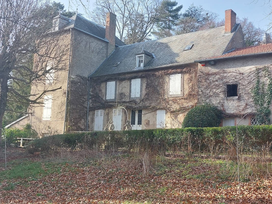 Maison à BUSSET