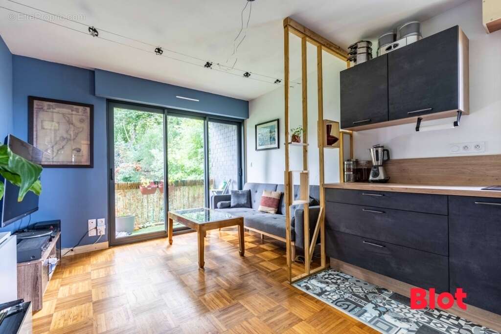 Appartement à MONTFORT-SUR-MEU