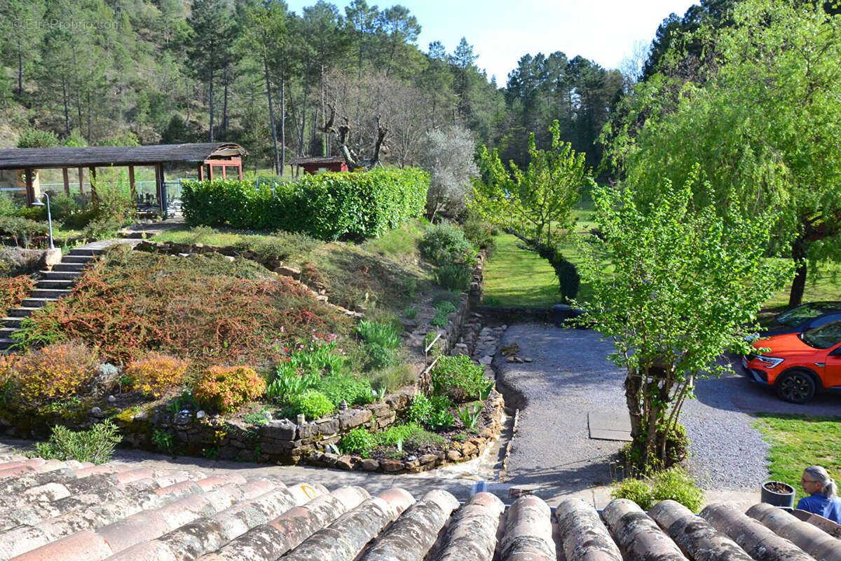 Proche les Vans beau Mas de 220 m² avec gites sur3.7 hectares de terrain - photo 13