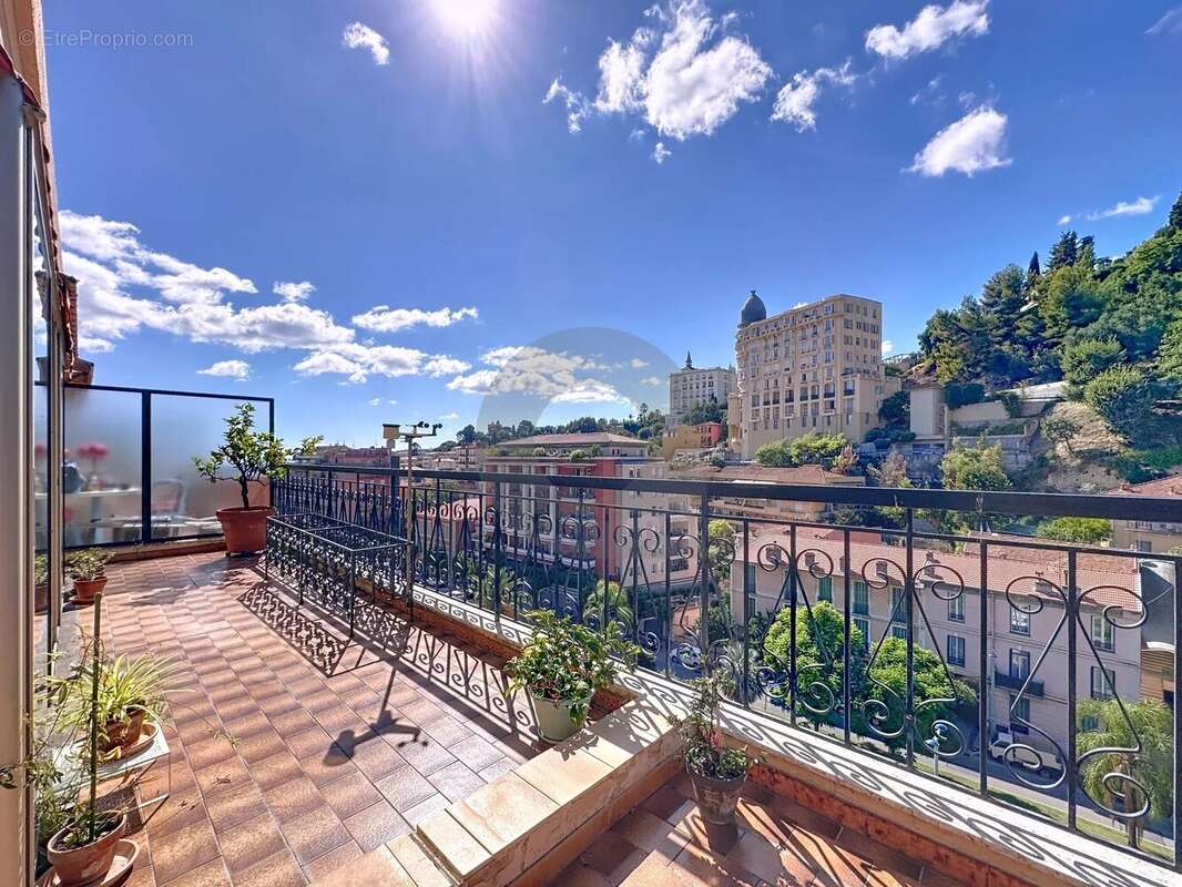 Appartement à MENTON