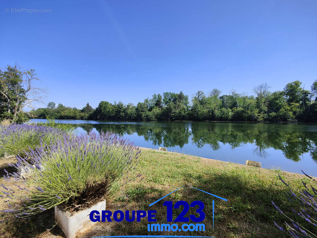 Un bien atypique avec vue sur l’Yonne et de multiples possibilités - photo 20
