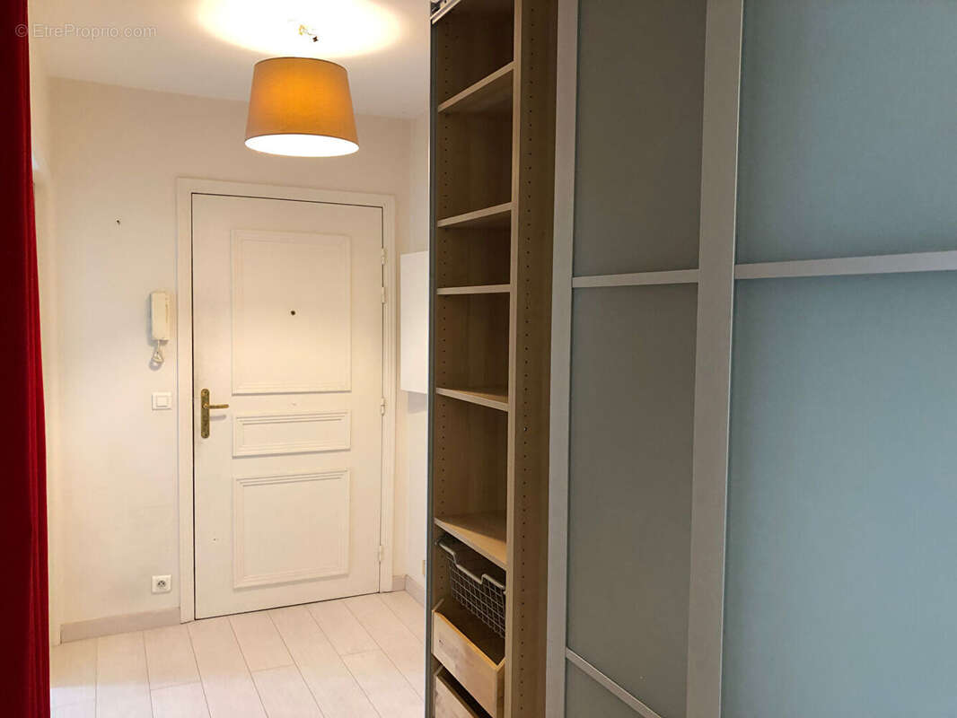 Appartement à BUC