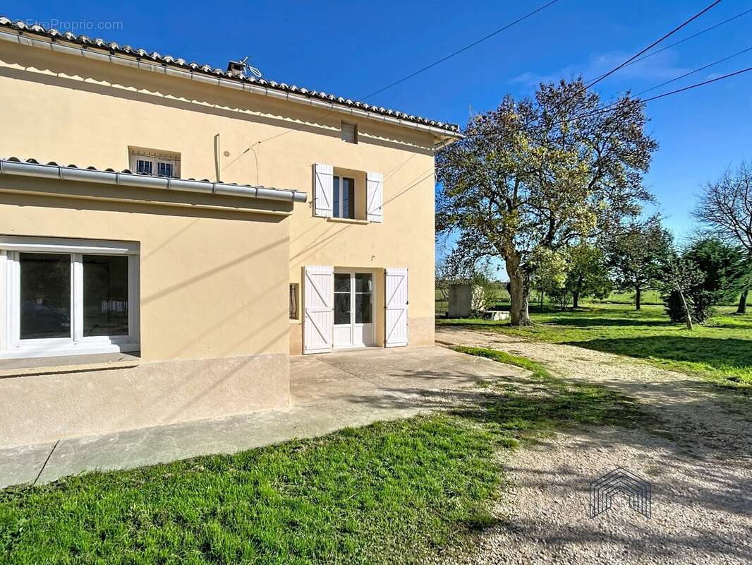 Maison à SAINT-SULPICE