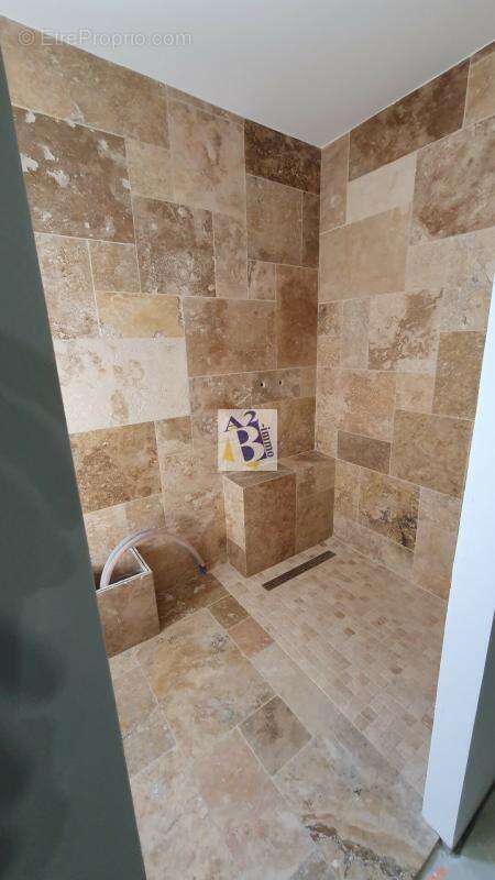 Maison à RUELLE-SUR-TOUVRE