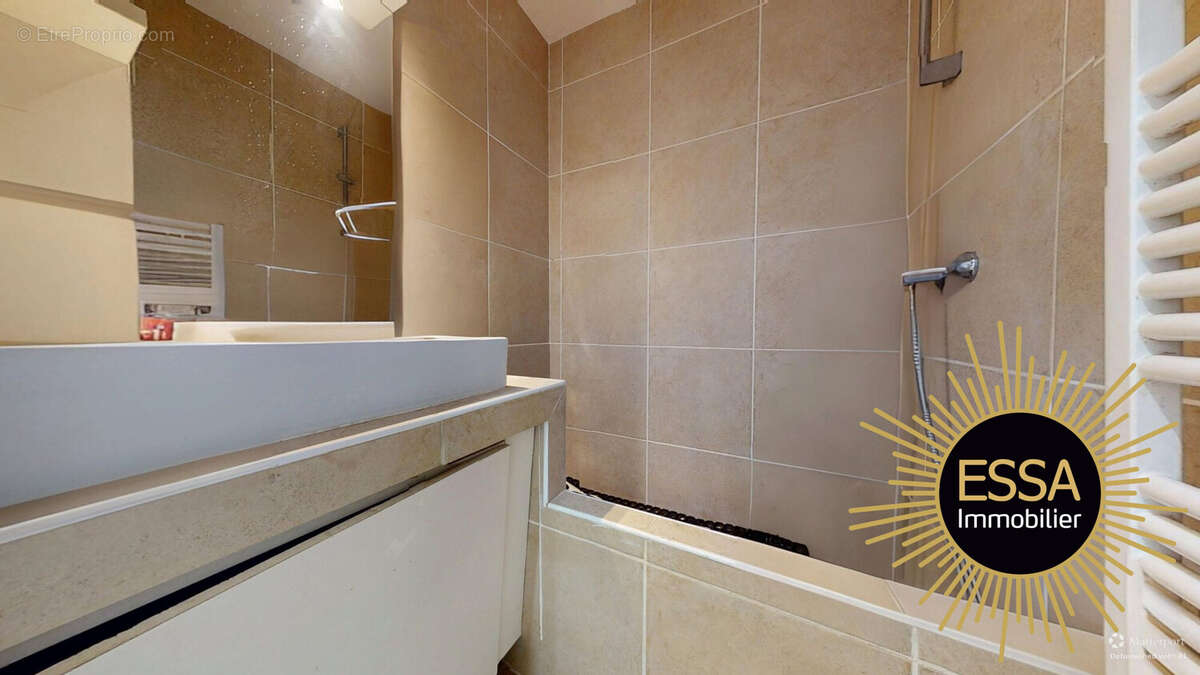 Commerce à CHAVILLE