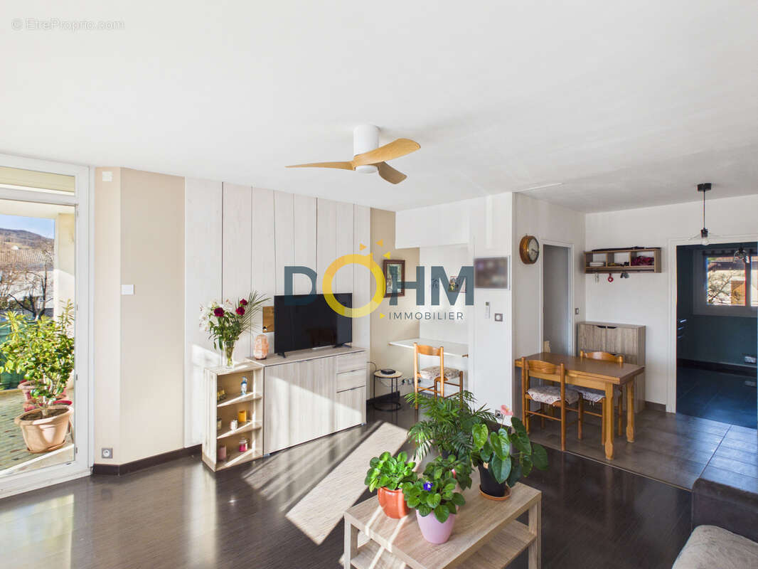 Appartement à BARBERAZ