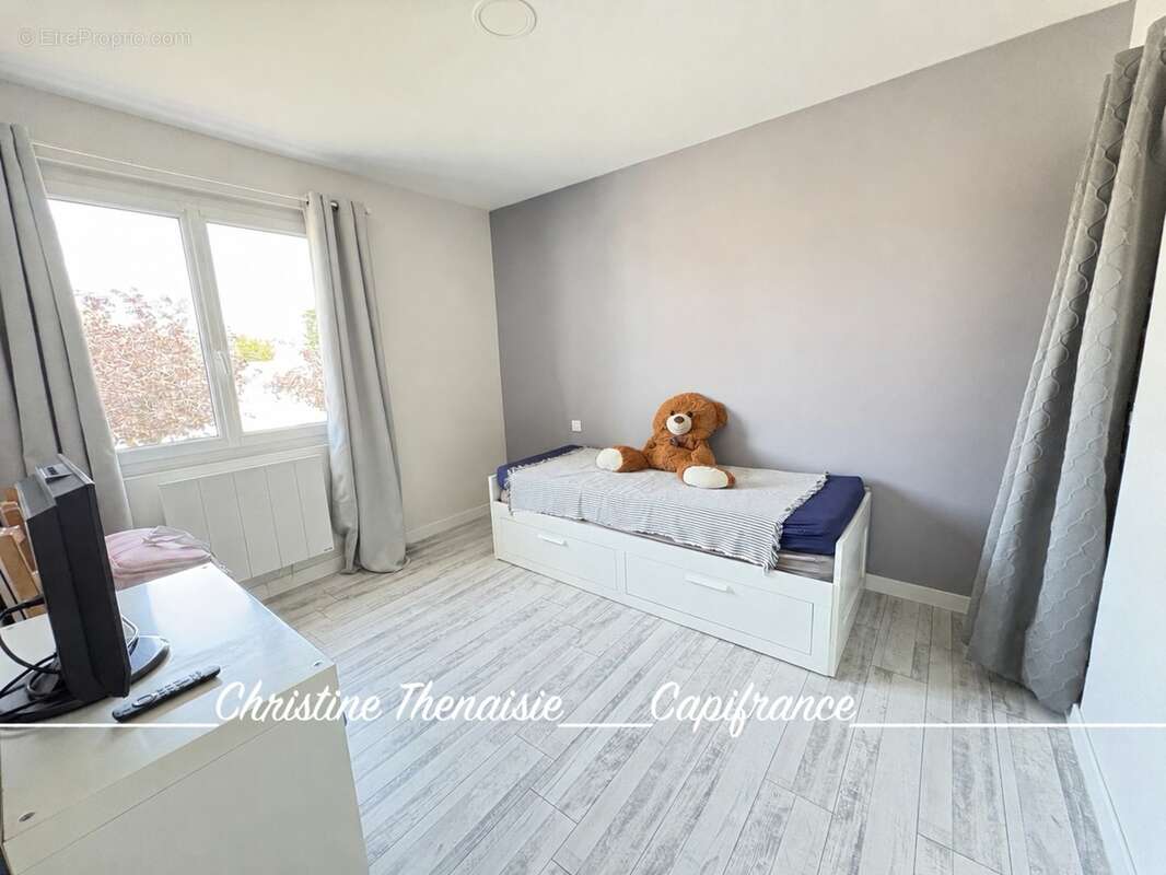 Maison à vendre 5 chambres - 2 salles d'eau - 2 wc - Garage - Terrain - Quartier Dix Ecus/Valentin Saint Hilaire de Riez, à la l - photo 19