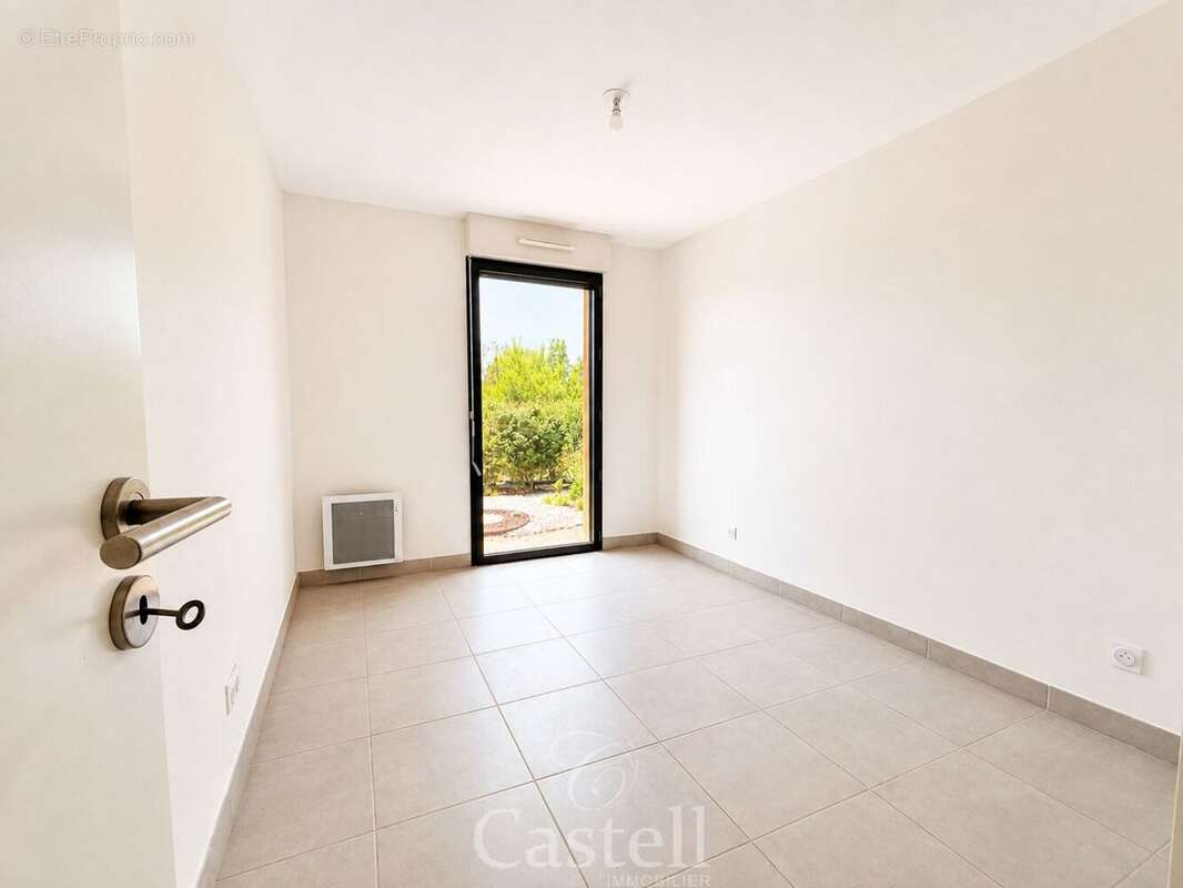 *** appartement 4 pieces, jardin, 2 parkings *** - photo 7