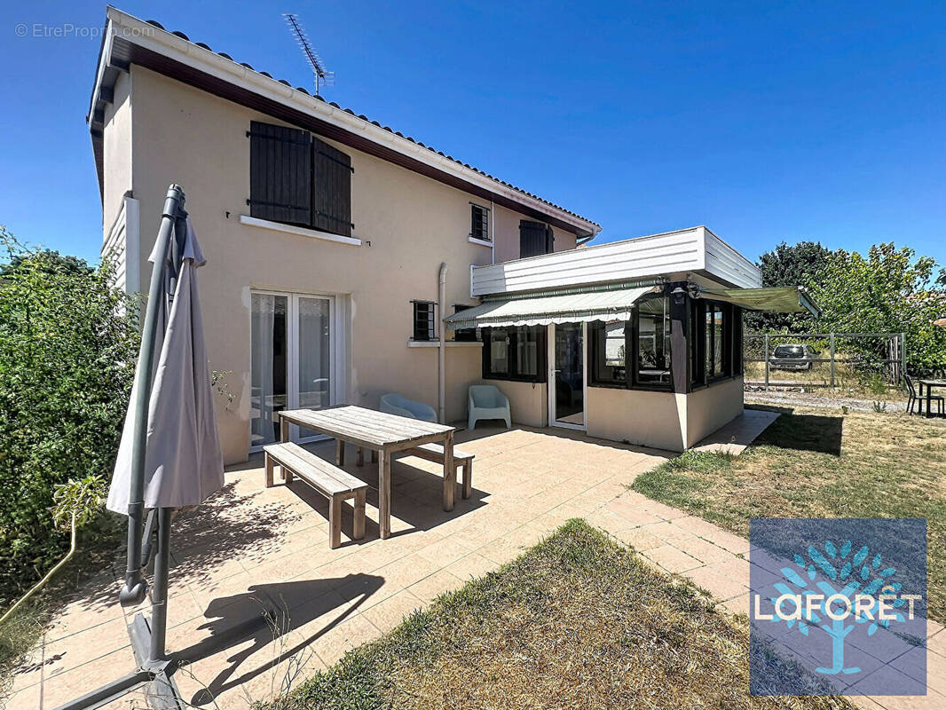 Maison à RION-DES-LANDES