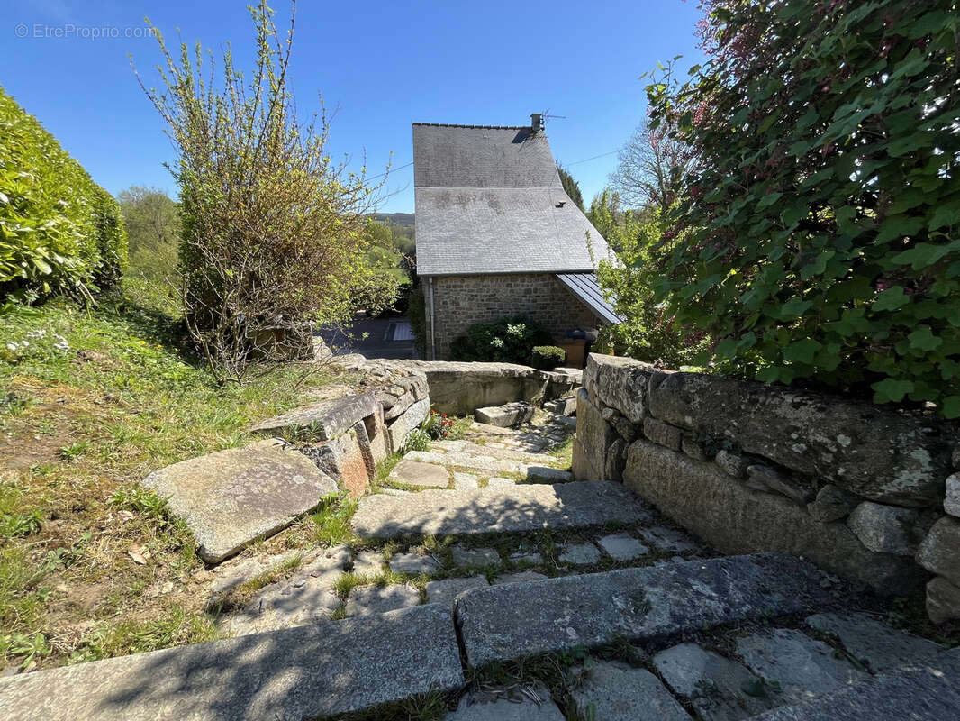 Maison à PONTS