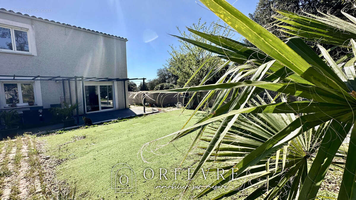 Maison à SAINT-MATHIEU-DE-TREVIERS