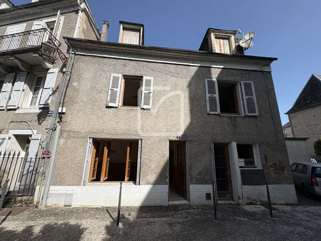 Maison à TERRASSON-LAVILLEDIEU