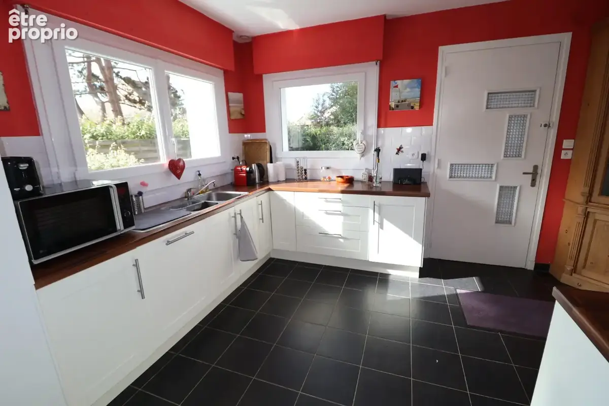 Proche commerces et plage maison en très bon état de 5 ch 2sdb garage bâtie sur 350 m2 - photo 5