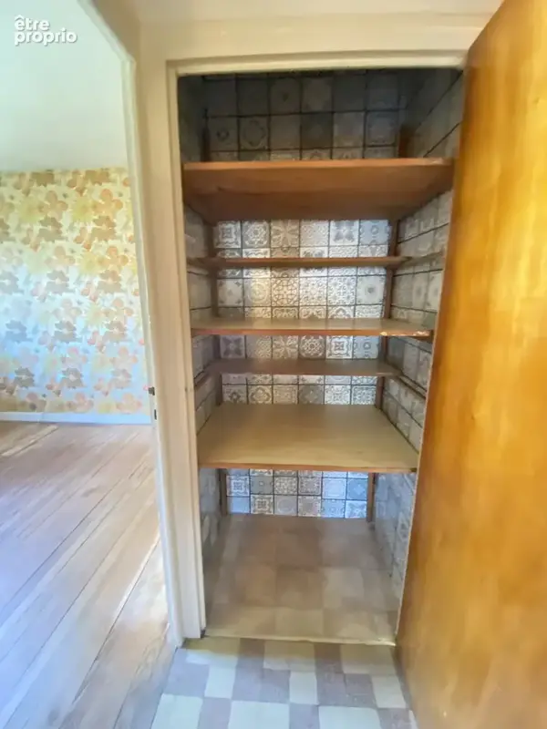 Maison T6 sur terrain plat , clos et arboré. - photo 12