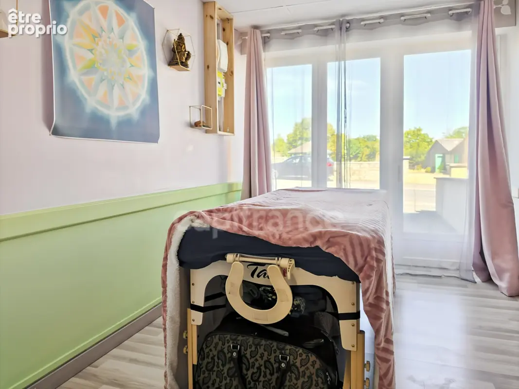 Noyen-sur-sarthe - maison de 101,45 m² avec jardin, terrasse et garage - photo 5