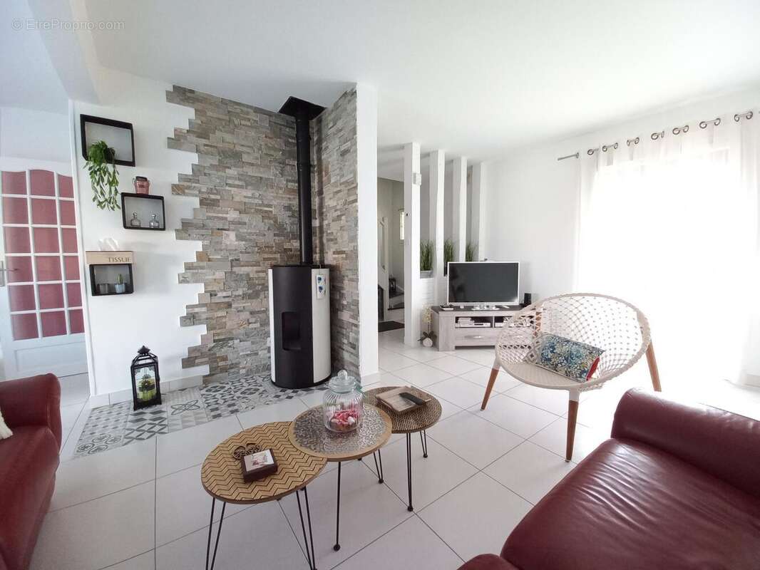 Photo 2 - Maison à OZOIR-LA-FERRIERE