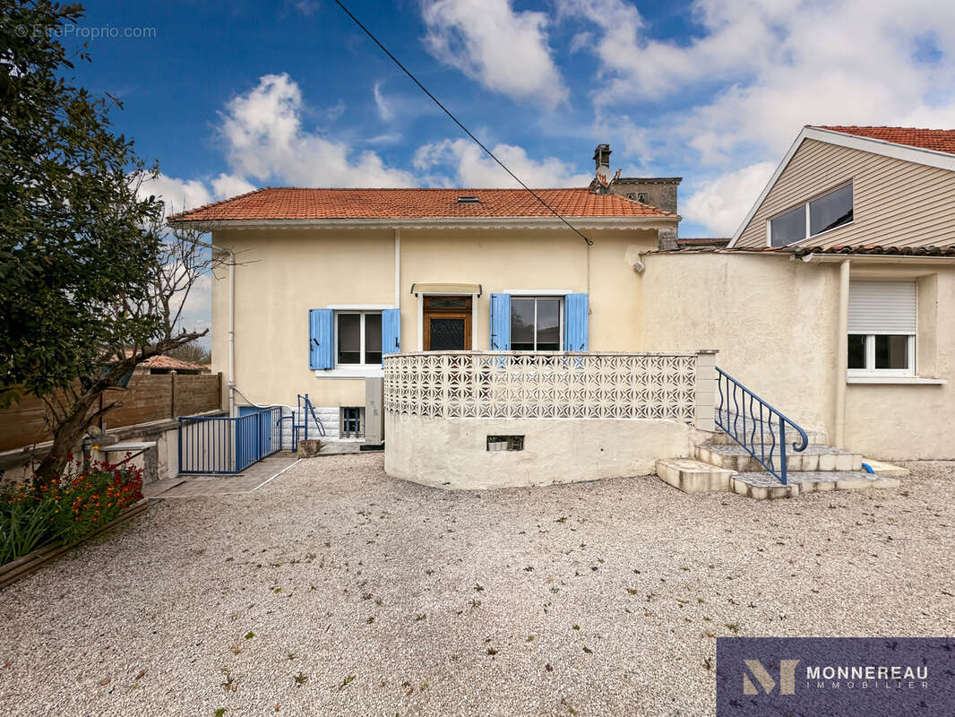 Maison à SAINT-BONNET