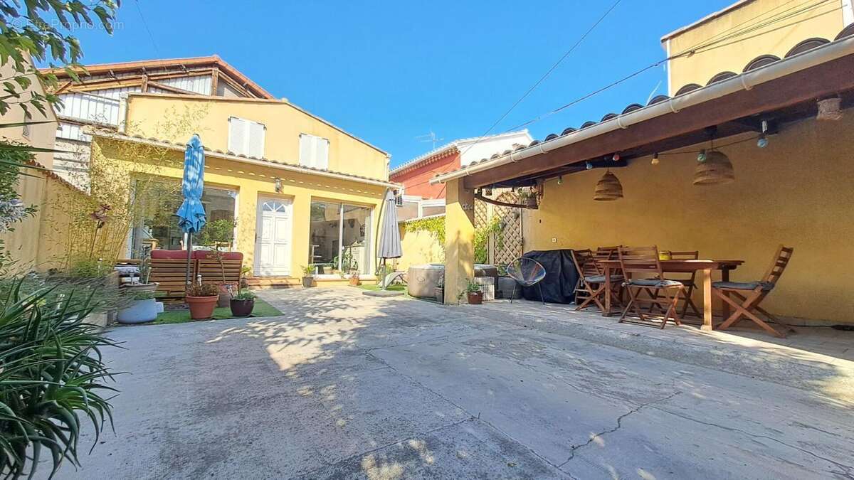 Maison à MARSEILLE-10E