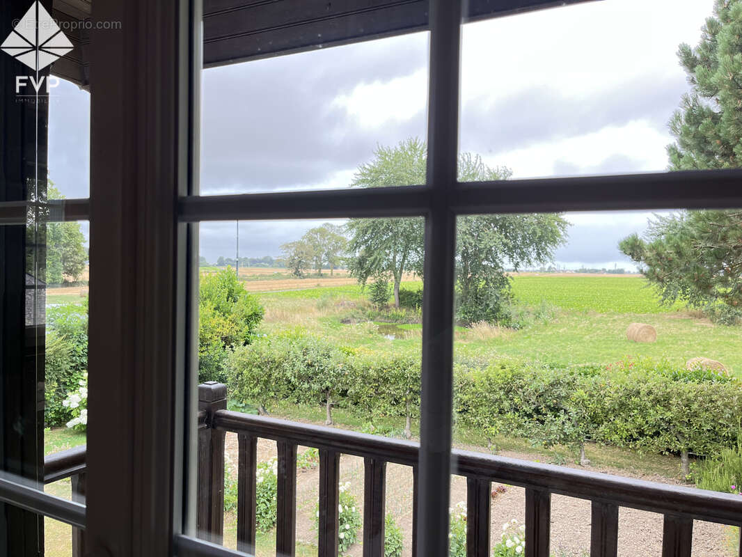 A vendre proche du littoral grande maison familiale possédant 5 chambres - photo 10