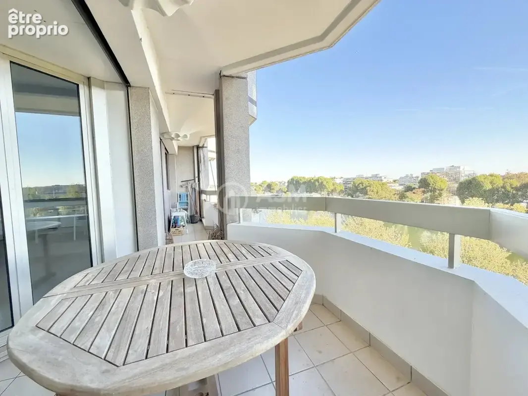 Courbevoie – 75 m² en étage élevé  terrasse, vue panoramique & tour eiffel - photo 7