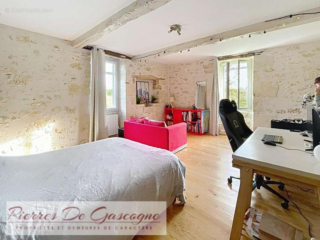 Proche CONDOM - Maison de campagne secteur CASTERA-VERDUZAN sur 10.095m² de terrain. - photo 6