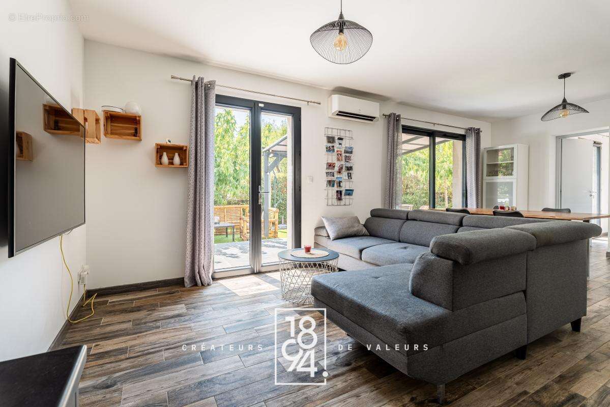Maison  Type 5  Severiers  Piscine  Parcelle 500 m2  2018  - photo 11