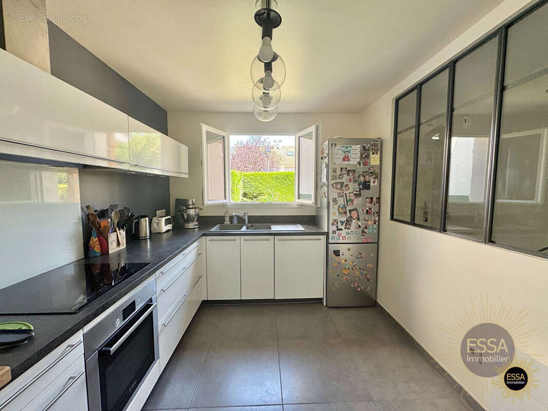 Maison à NOISY-LE-ROI