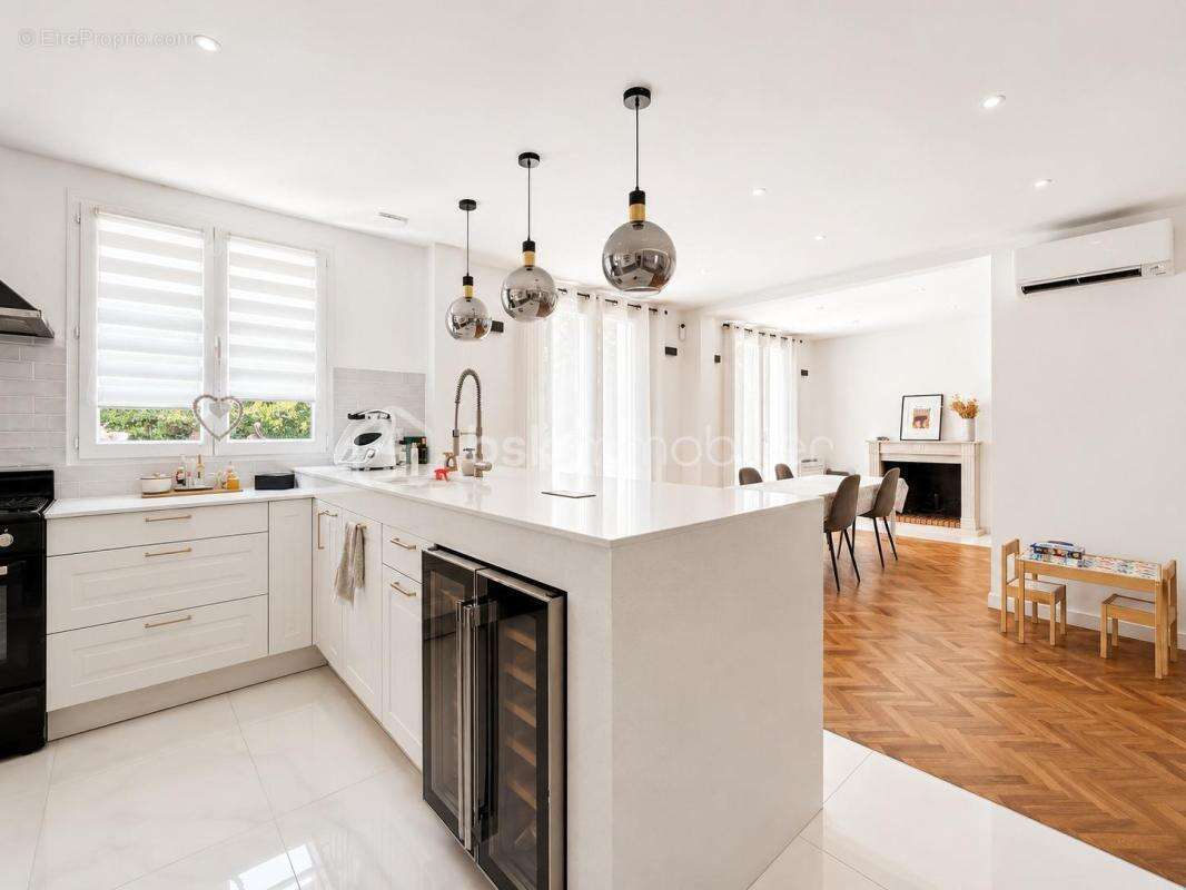 Maison spacieuse au cœur de la ville, votre futur havre de paix! - photo 5
