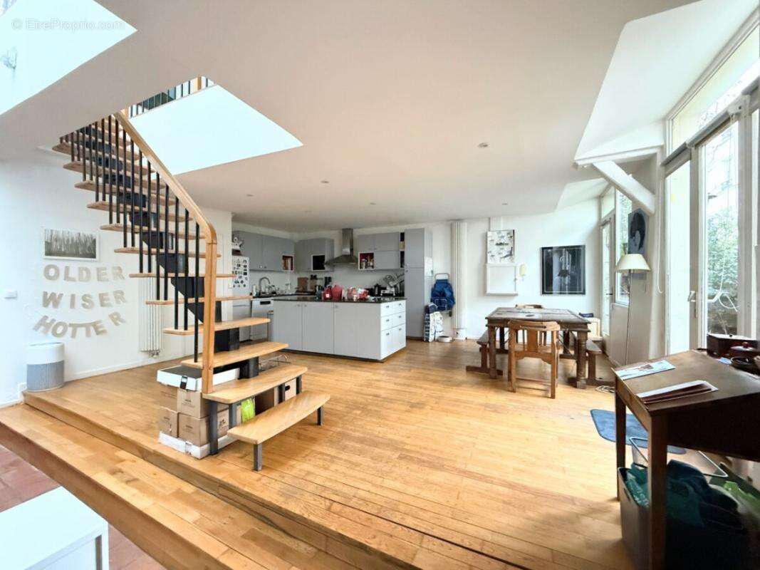 Maison à PARIS-19E