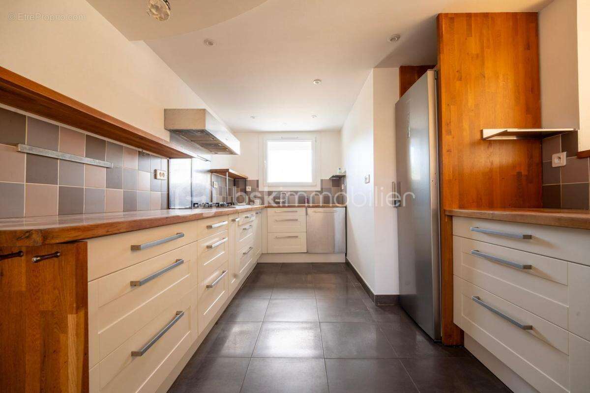 Maison à L'ISLE-D'ABEAU