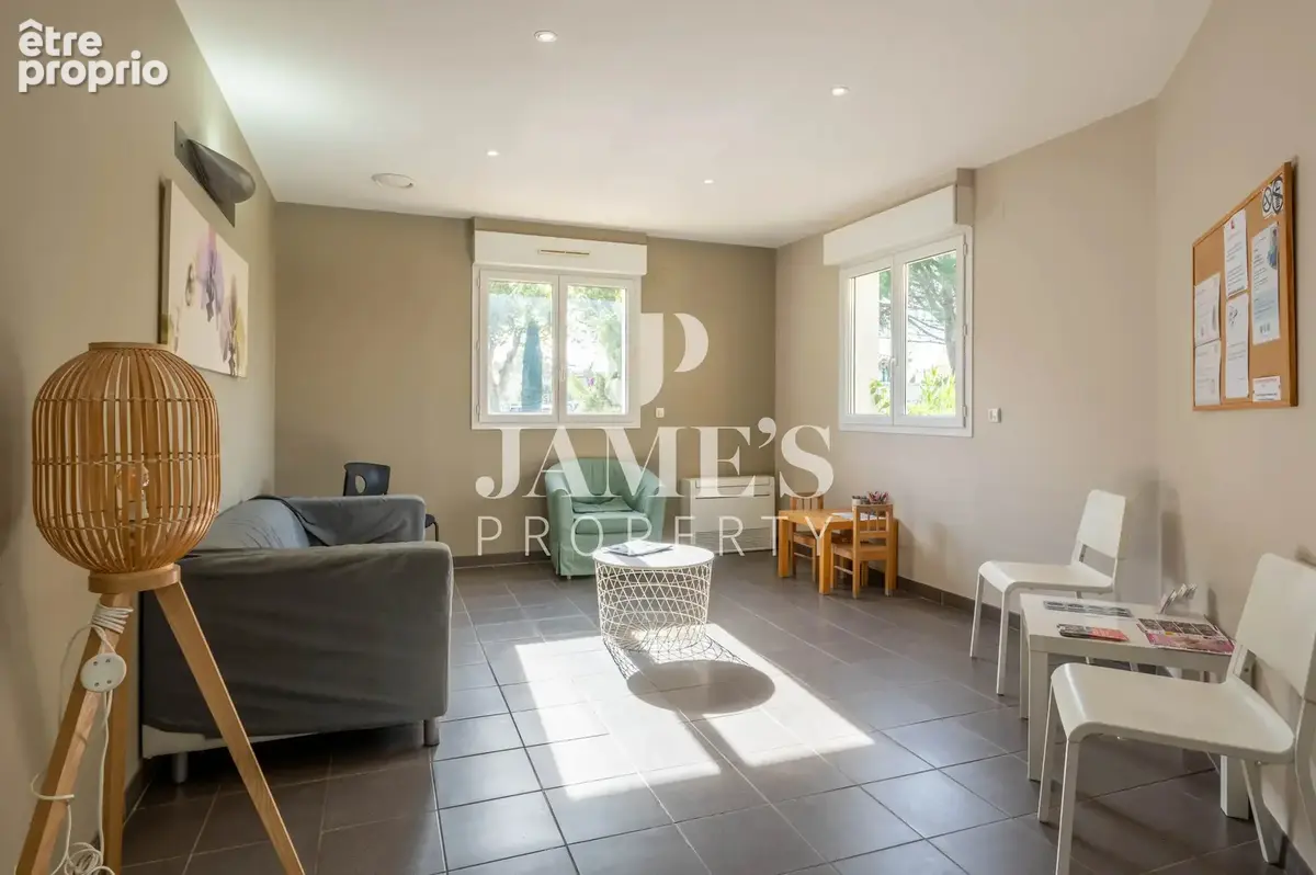 Commerce 192 m² à vendre à Eyragues (13630) - photo 3