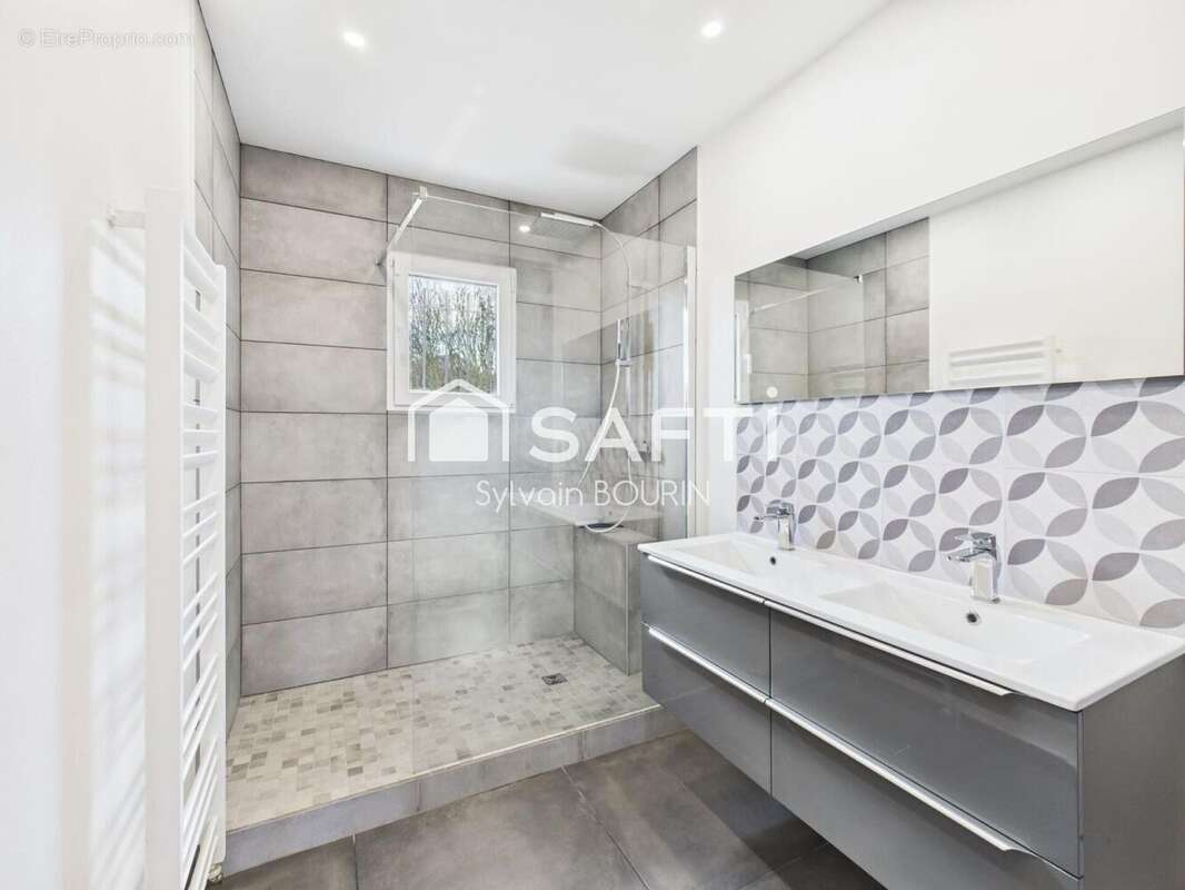Photo 7 - Maison à JASSANS-RIOTTIER