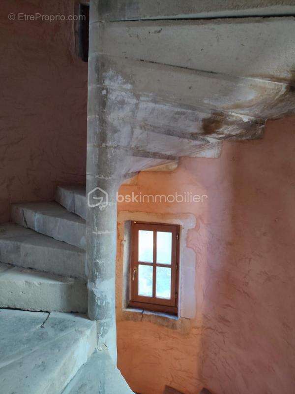 Maison à LA BAUME-DE-TRANSIT