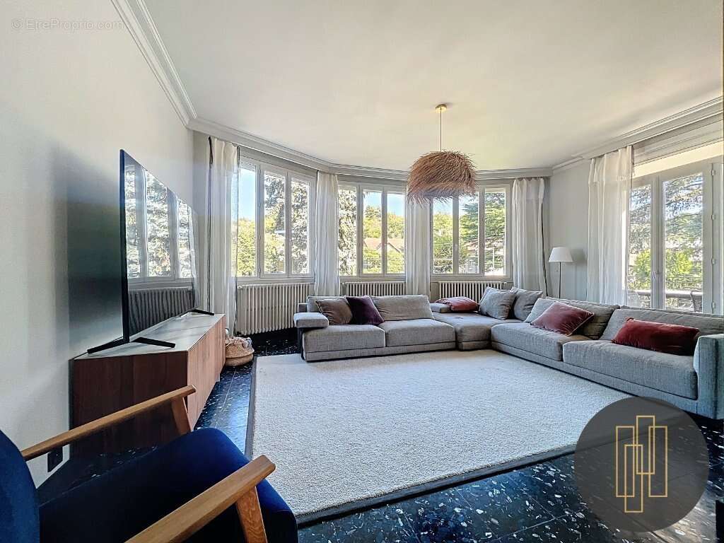 Maison à NEUVILLE-SUR-SAONE