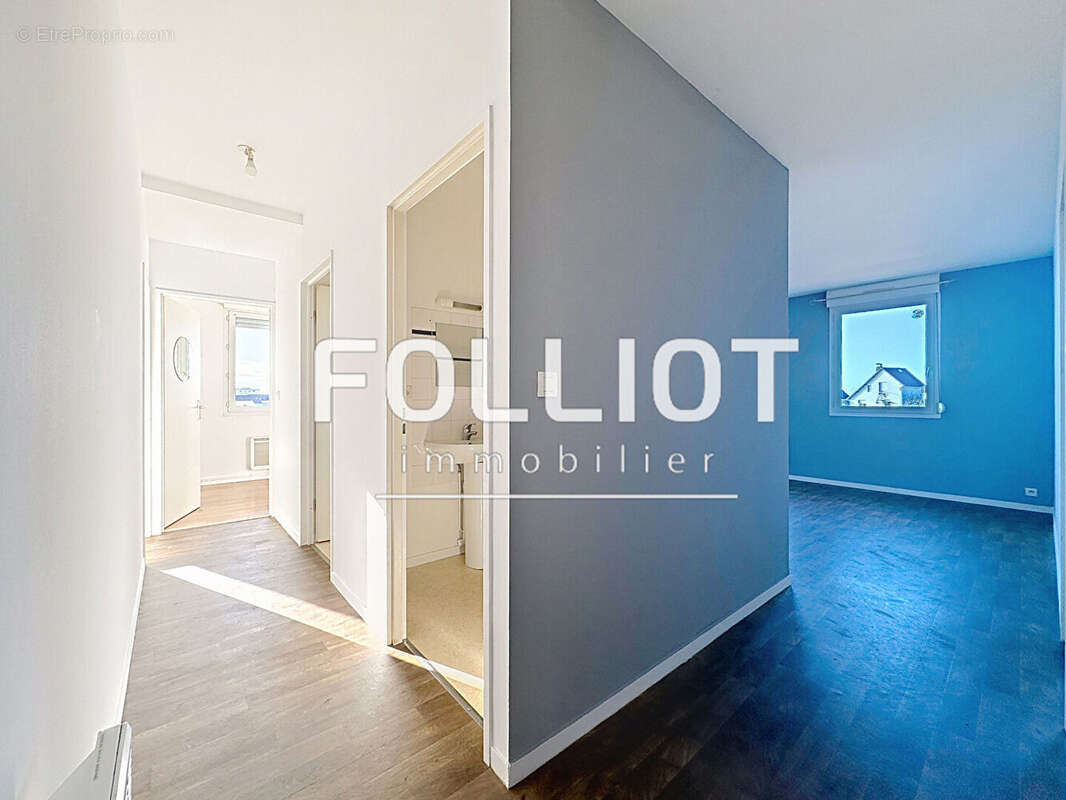 Appartement à DONVILLE-LES-BAINS