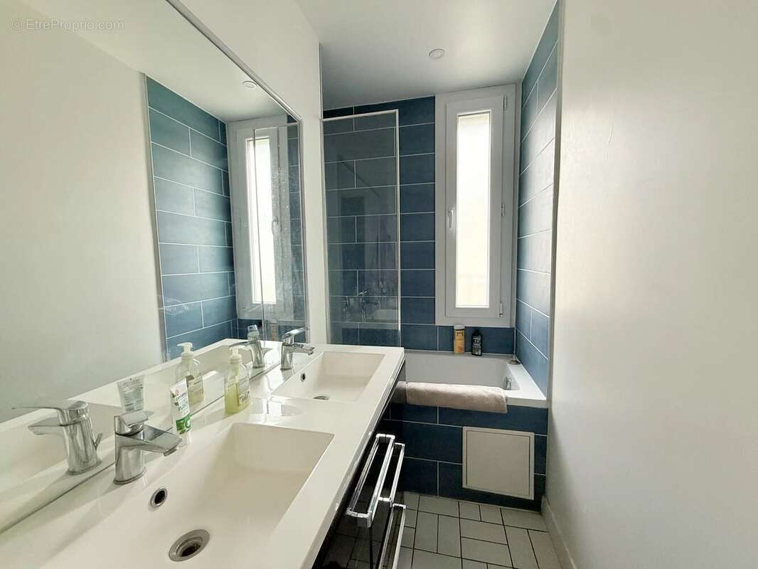 Appartement à AUBERVILLIERS