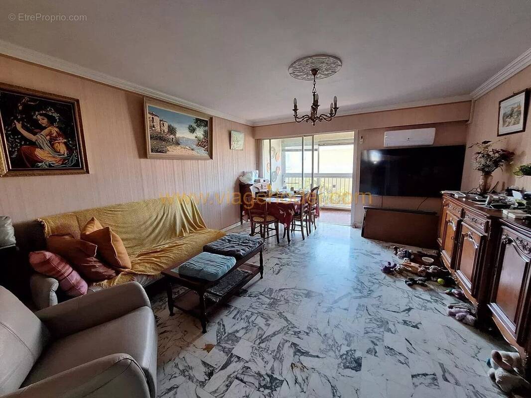 Appartement à FREJUS