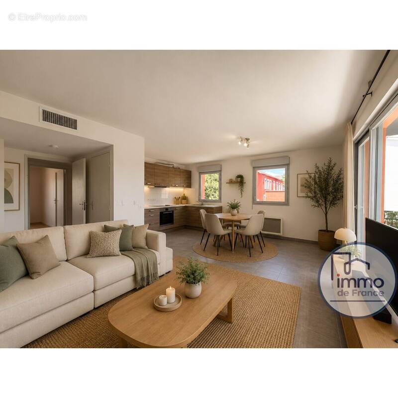 Appartement à LES ROCHES-DE-CONDRIEU