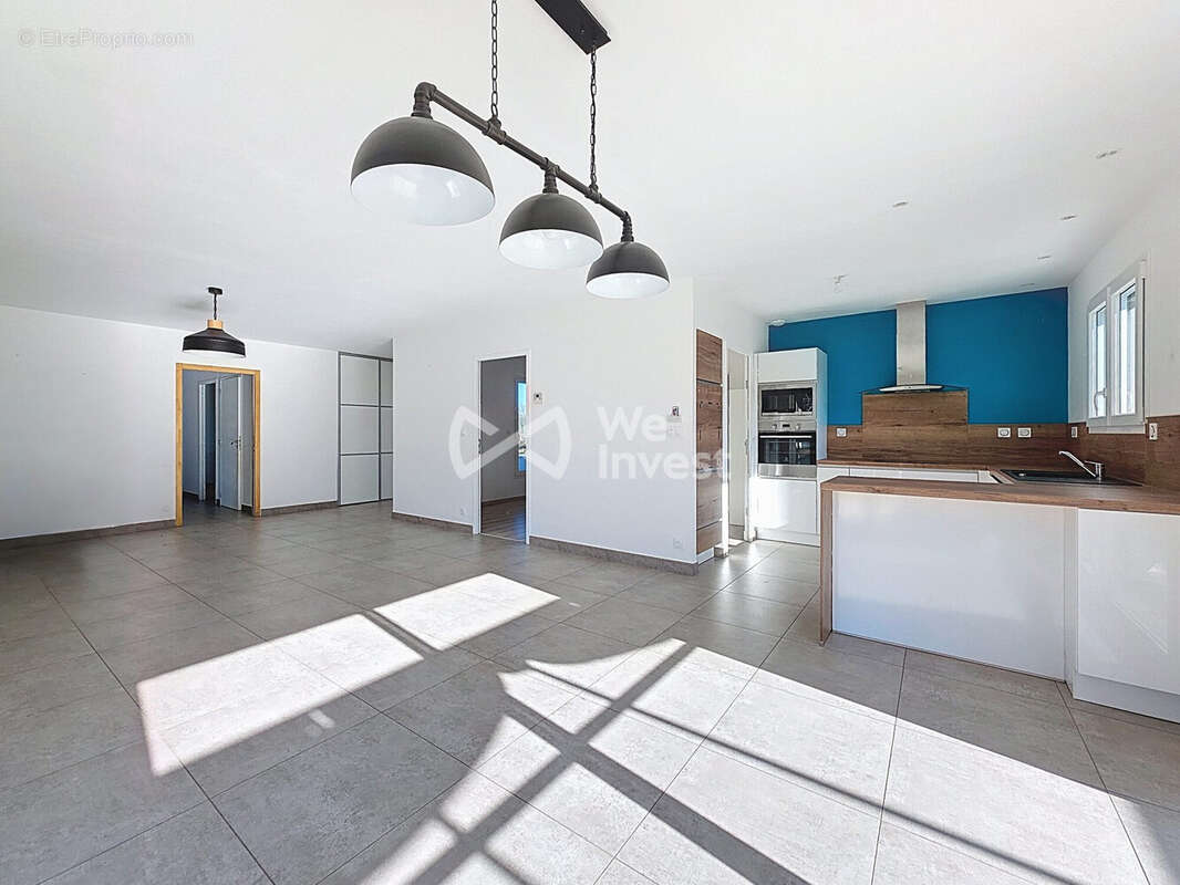 Maison à AGEN-D'AVEYRON