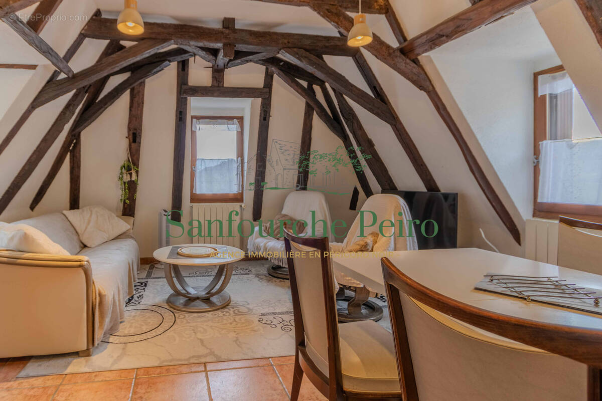 Appartement à BEYNAC-ET-CAZENAC