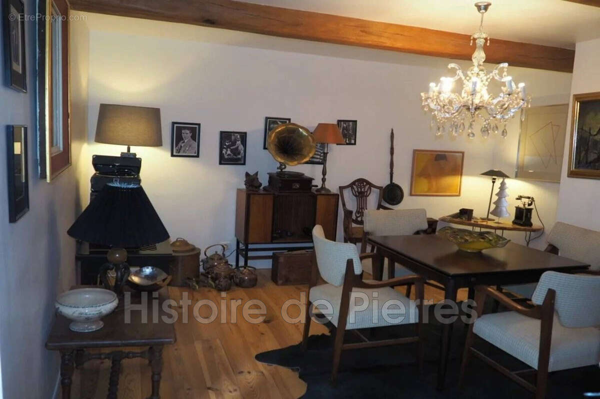 Maison à LA GARDE-FREINET