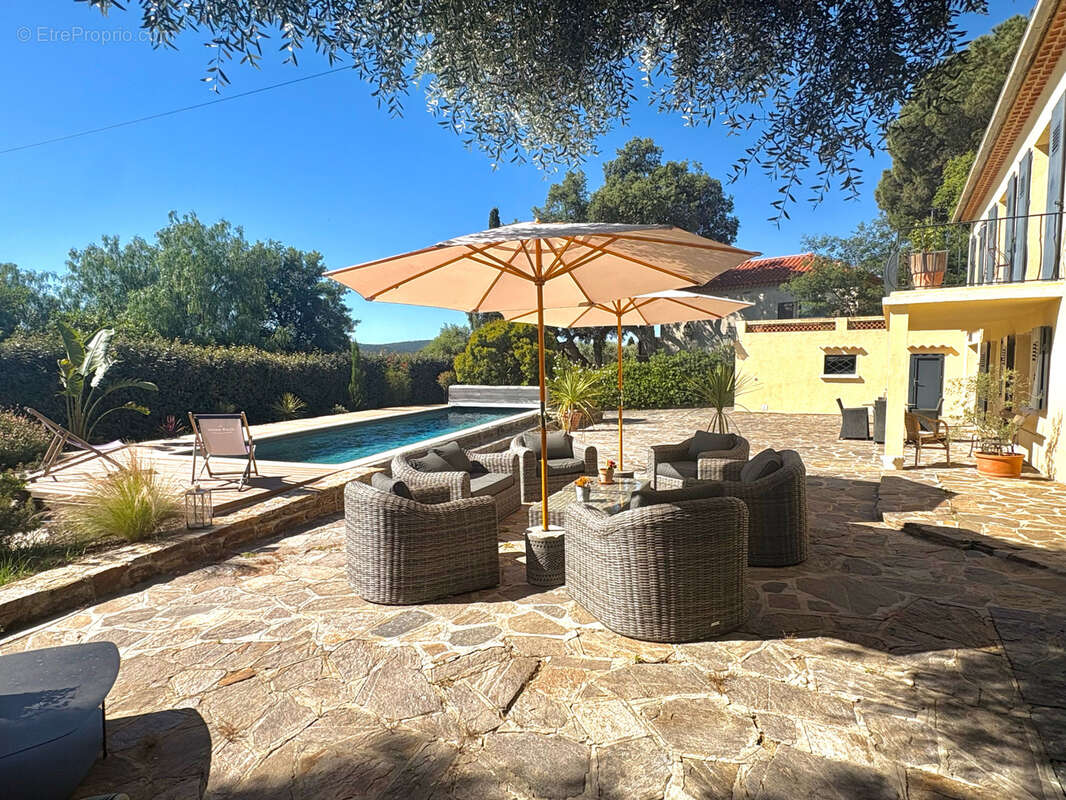 Maison à BORMES-LES-MIMOSAS