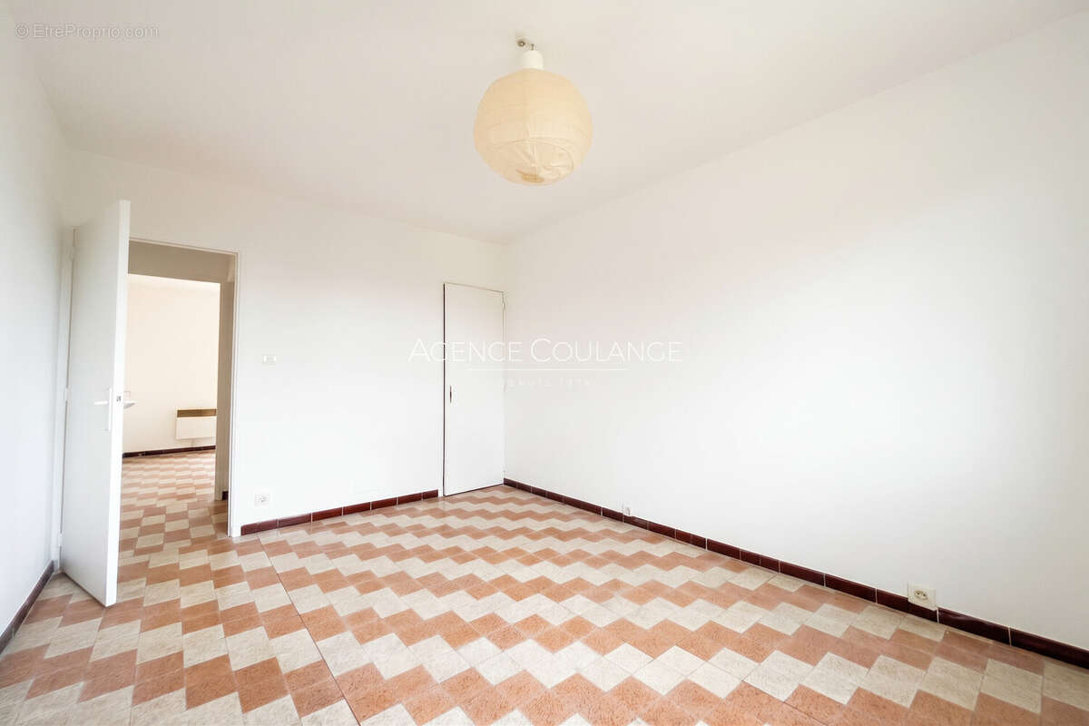 Appartement 68 m² à Marseille-9e  - photo 5