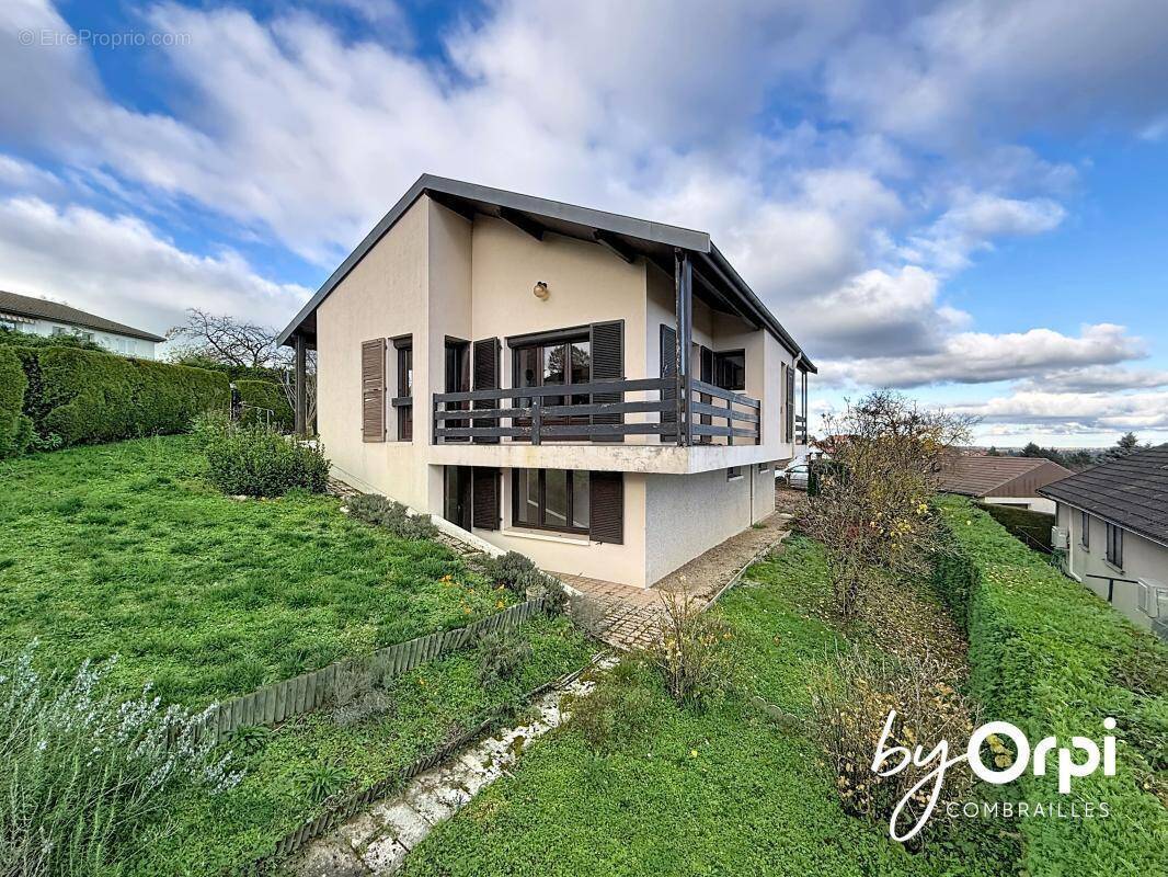 Maison à SAINT-ELOY-LES-MINES