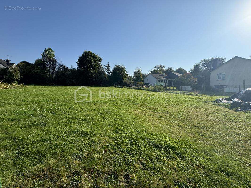 Terrain à THORIGNE-FOUILLARD